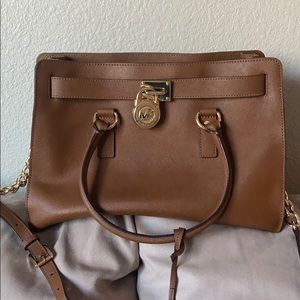 Michael Kors Medium Hamilton w/ lock and key